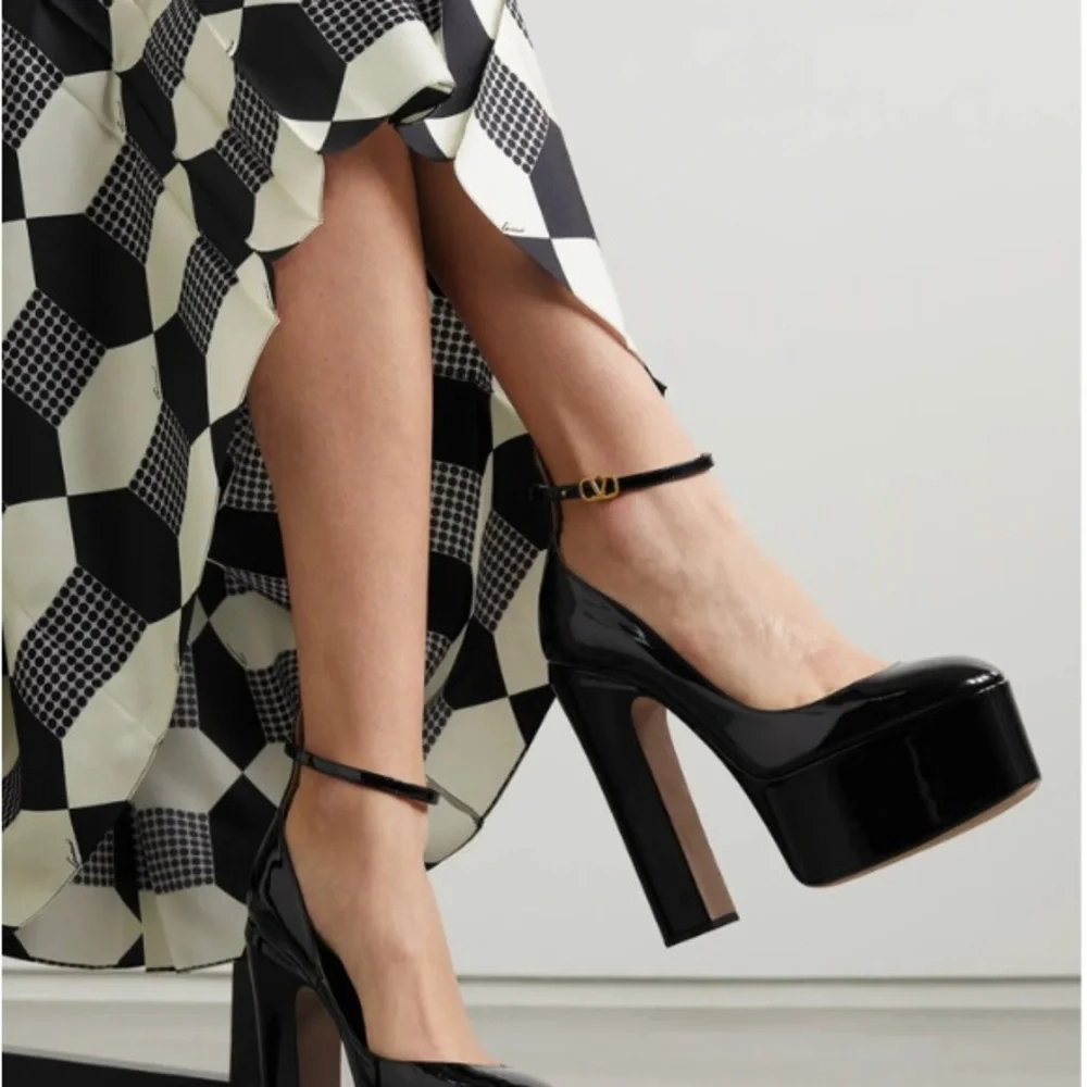 Valentino Rockstud Tan-go Black Patent Leather Ankle Strap Platform Heel Pump 41 - Picture 11 of 12